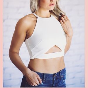 Kittenish by Jessie James Decker White crop top